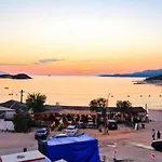 Sunset מלון